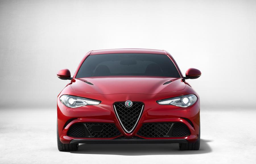  Alfa Romeo Giulia Quadrifoglio 2016 года  (WW) (фото 6 из 40)